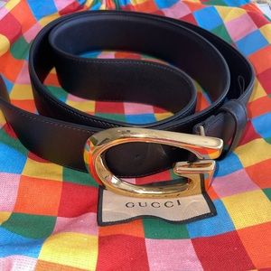 **AUTHENTIC** Gucci Men’s belt Sz 110 Black Leather with box & dust bag